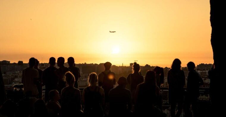 photograph-lisbon-at-night-walking-with-a-local-photographer-2
