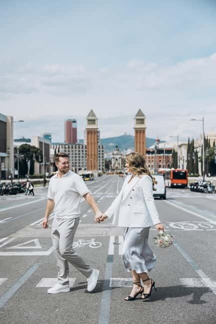 Photographer in Barcelona - Exploring Barcelona Through a Lens: What to Expect