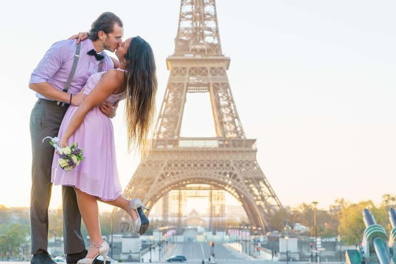 Photographer in Paris: Eiffel Tower and the most beautiful spots for a photo shoot - Detailed Breakdown of the Experience