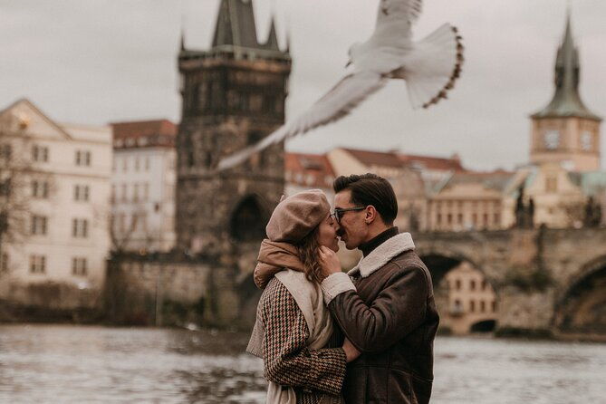 photographer-in-prague-couple-engagement-portrait-photoshoot-2