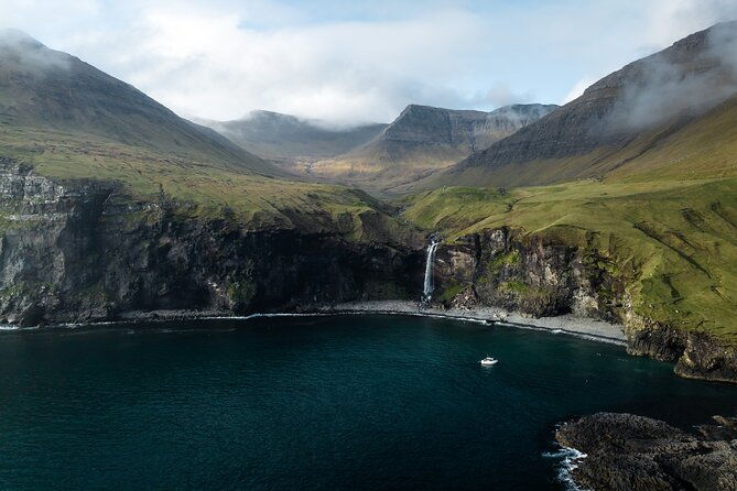 photography-boat-tour-in-vagar