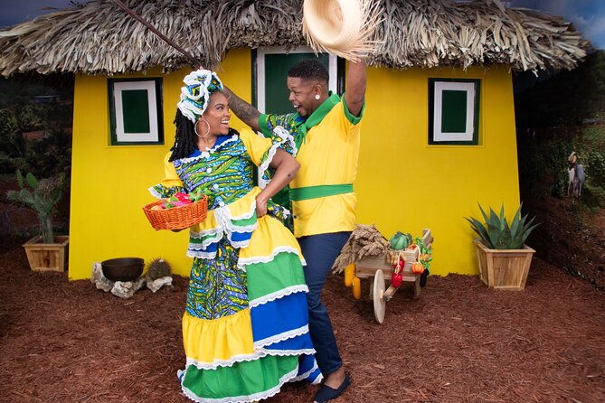 photoshoot-activity-with-traditional-curacao-attire
