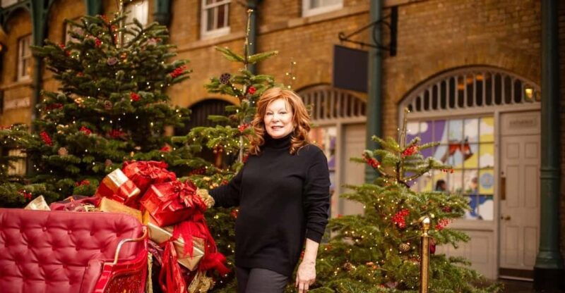 photoshoot-at-notting-hillcovent-gardenst-paul-cathedral