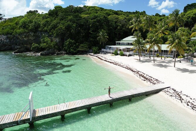 photoshoot-drone-on-a-caribbean-paradise-beach-or-day-tour