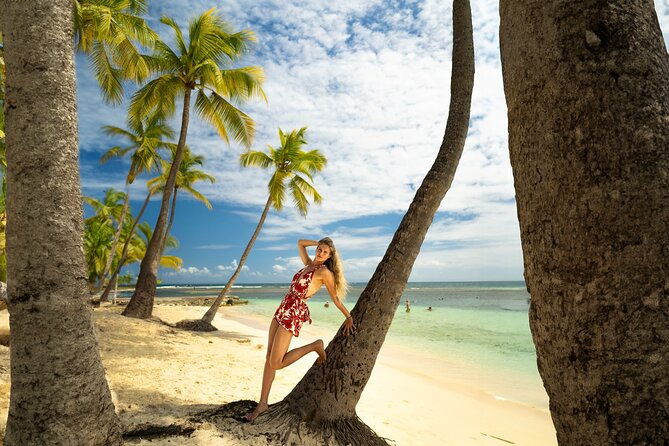 photoshoot-drone-on-a-caribbean-paradise-beach-or-day-tour
