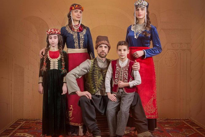 photoshoot-in-armenian-garments