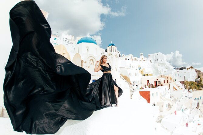 photoshoot-in-flying-dresses-in-santorini