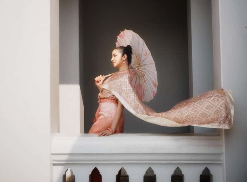 Photoshoot in Thai Costume - Key Points
