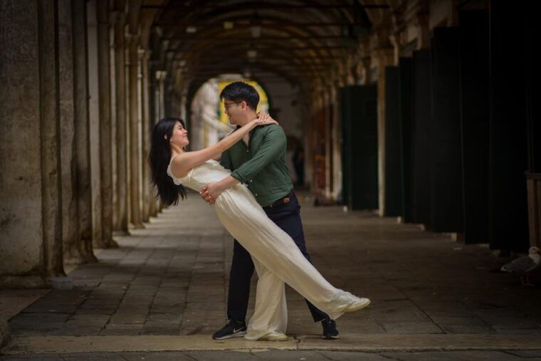 photoshoot-in-venice-your-story-our-lens-book-now