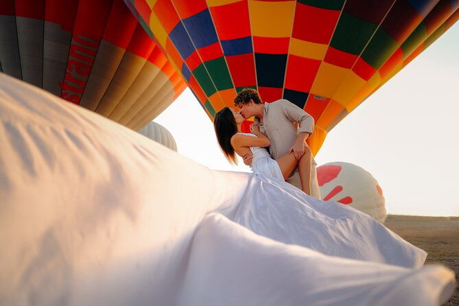 photoshoot-with-balloons-in-cappadocia