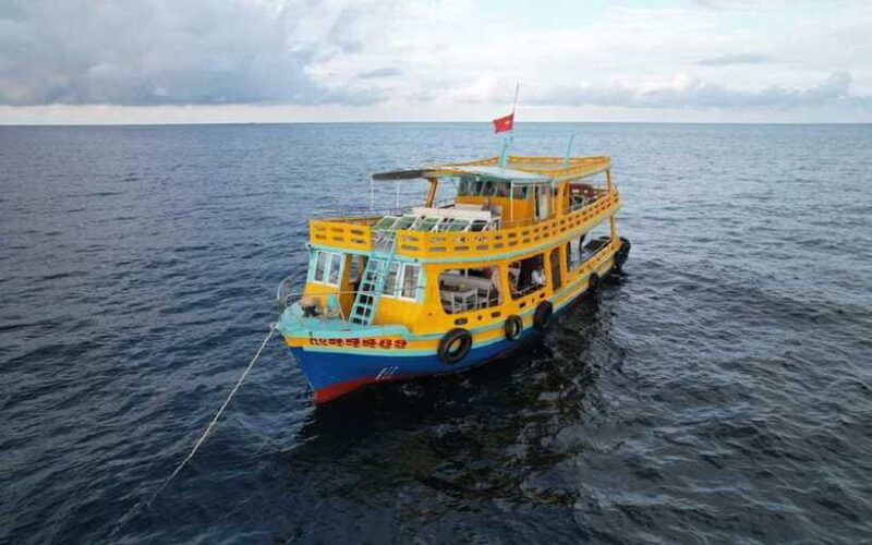 phu-quoc-island-hopping-and-snorkeling-boat-tour