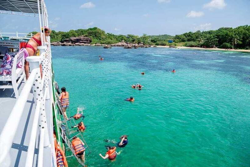 phu-quoc-island-hopping-and-snorkeling-boat-tour