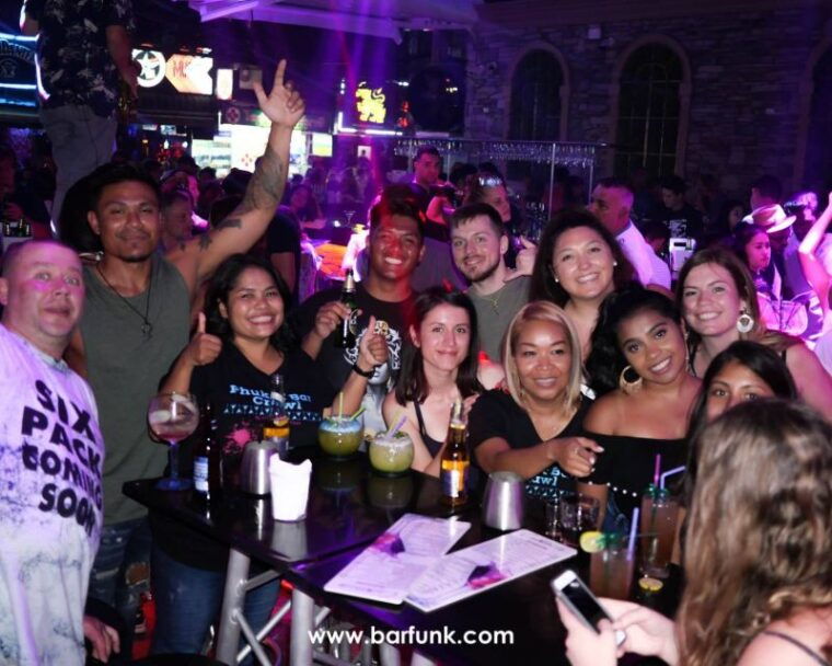 phuket-bar-crawl-tour
