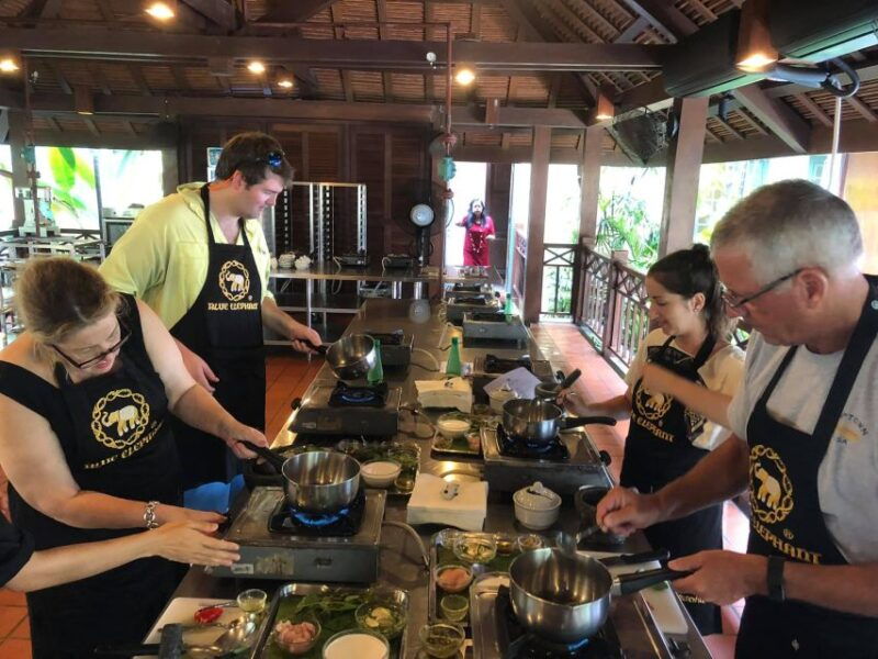 phuket-blue-elephant-thai-cooking-class-with-market-tour