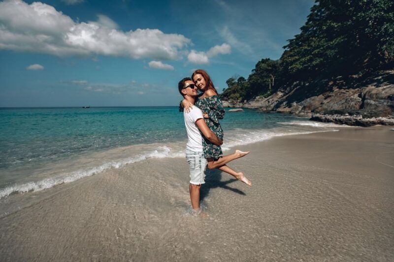 phuket-couple-photoshoot-at-surin-beach