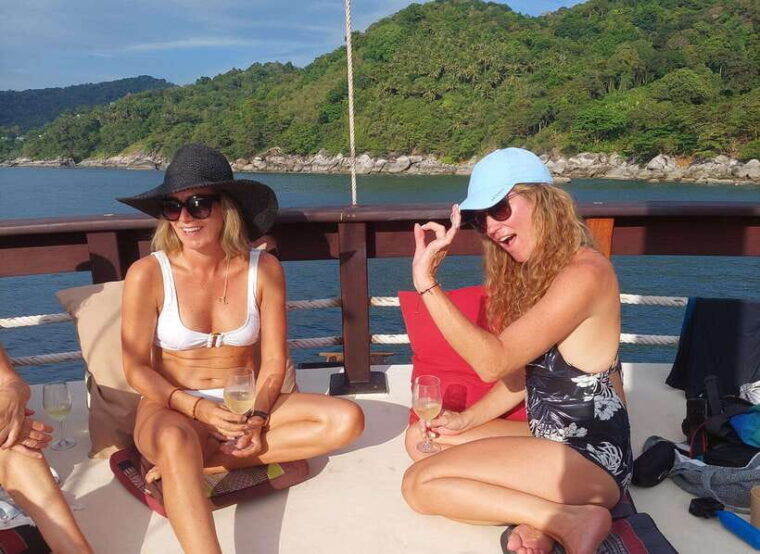 phuket-escape-the-crowds-on-relaxing-boat-snorkelling
