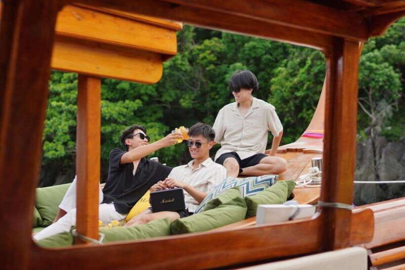 phuket-half-day-coral-maiton-by-luxury-long-tail-boat