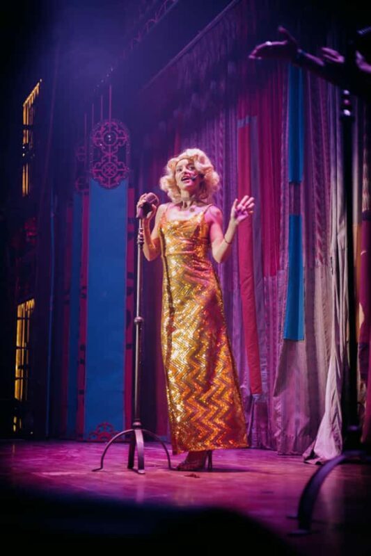 Phuket: Junkyard Theatre Dinner and Show - VIP Ticket - Who Will Love This Experience?