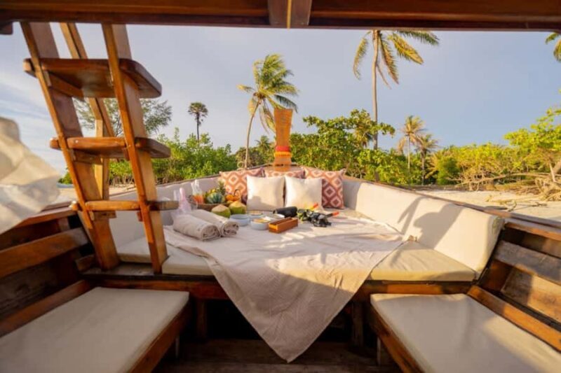 Phuket: Luxury Private Longtail Boat Islands Discovery Tour - Key Points