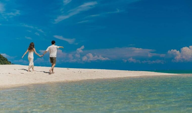 phuket-or-khao-lak-surin-islands-moken-village-day-trip