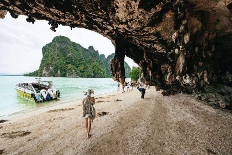phuket-phang-nga-bay-twilight-kayaking-tour-with-meals