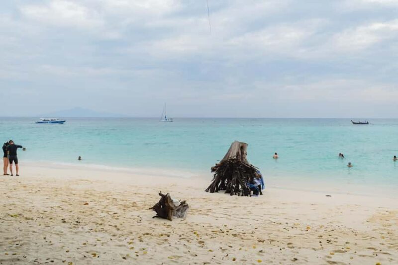 Phuket: Phi Phi, Bamboo & Maithon by Premium Speed Catamaran - FAQ