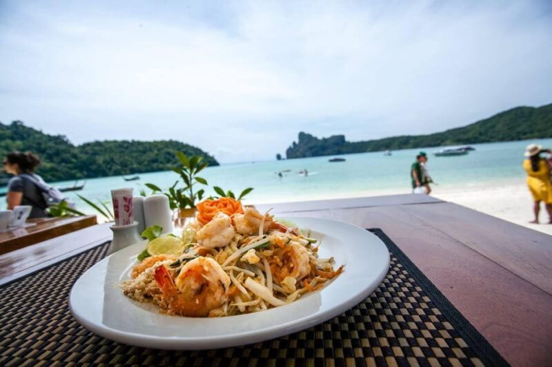 phuket-phi-phi-island-hopping-day-trip-by-speed-boat