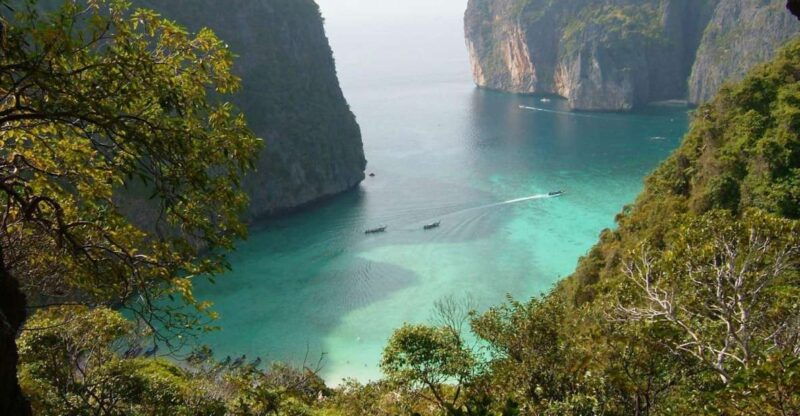 phuket-phi-phi-island-sunrise-group-speedboat-tour