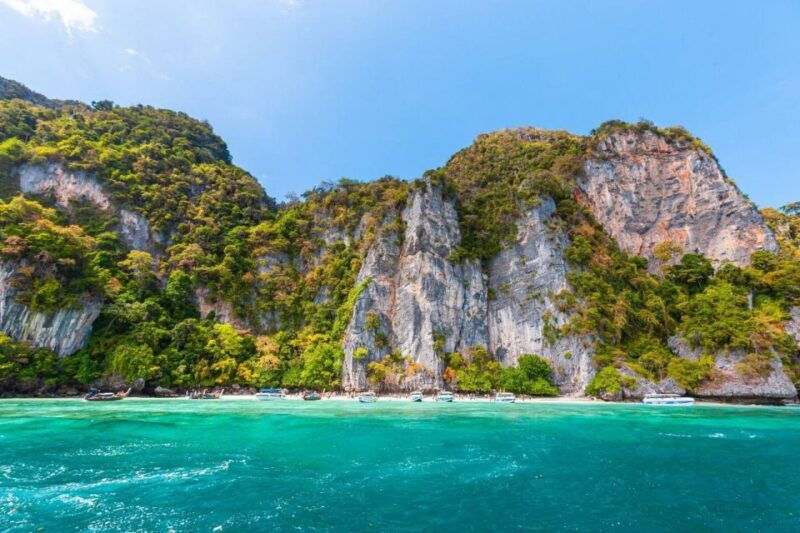 phuket-phi-phi-islands-and-maya-bay-day-trip-with-lunch