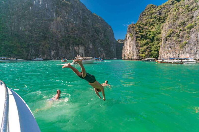 phuket-phi-phi-islands-khai-island-premium-day-tour