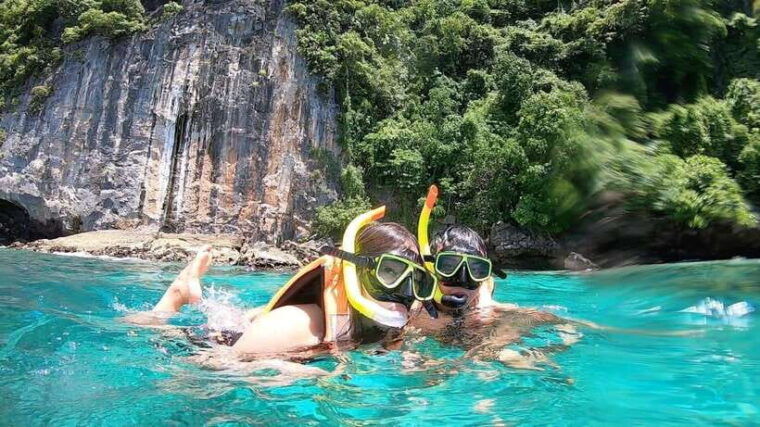 phuket-phiphi-maya-bay-khai-island-day-tour-by-speedboat