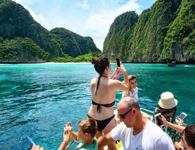 phuket-private-early-bird-charter-to-phi-phi-bamboo