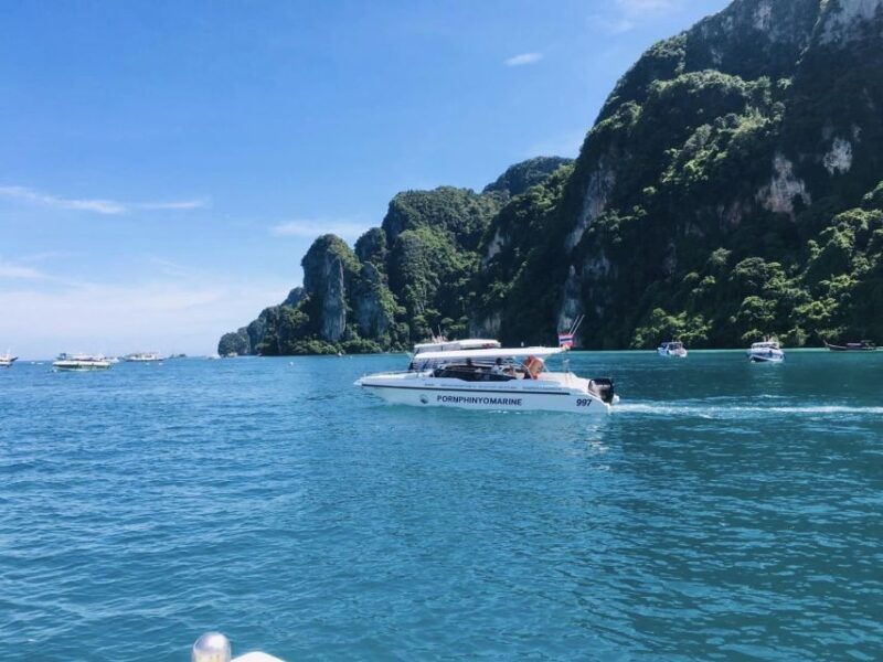 phuket-private-luxury-speed-boat-to-james-bond-island