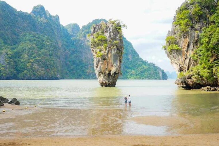 phuket-private-luxury-vintage-boat-trip-to-phang-nga-bay