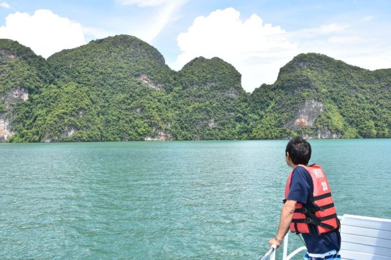 phuket-starlight-hong-sea-cave-glowing-plankton-by-kayak
