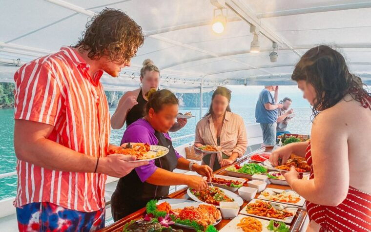phuket-sunset-dinner-in-phang-nga-bay-by-big-boat