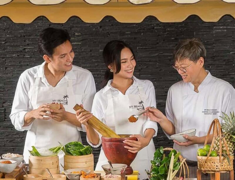 Phuket :Thai Cooking Class with local Market Visit - Practical Details: Transportation, Duration, and Group Size