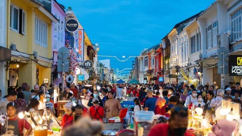 Phuket: Thalang Road Sunday Night Market Tour - The Food Scene: A Feast for the Senses