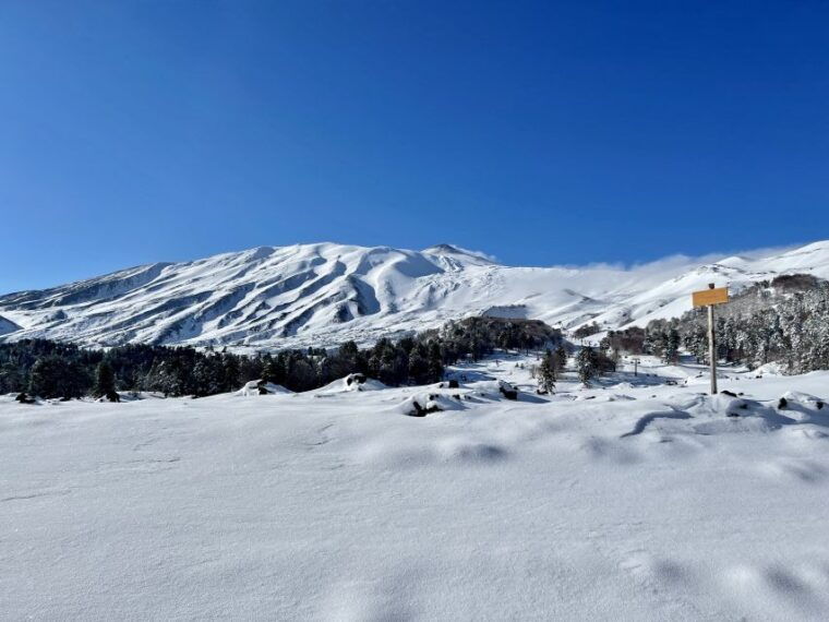 piano-provenzana-guided-mt-etna-snowshoeing-trek