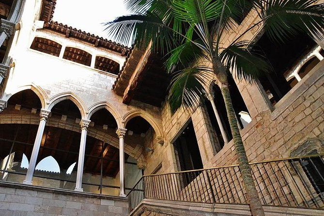 picasso-museum-private-walking-tour-of-born-or-gothic-quarter-2