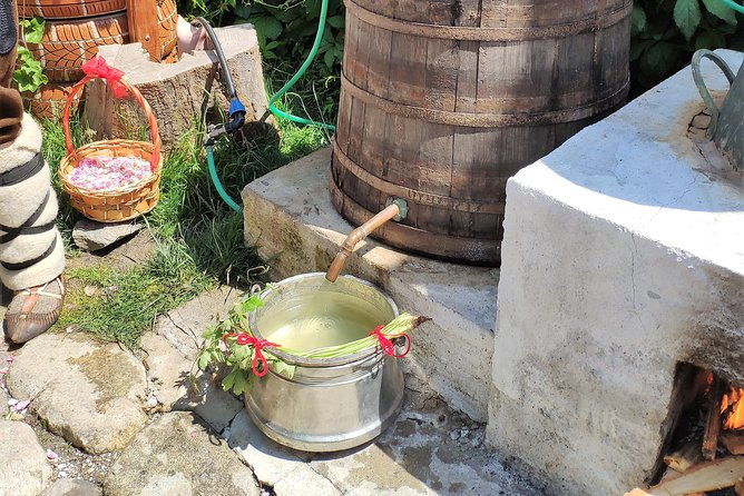 picking-roses-workshop-extracting-rose-oil-in-the-rose-valley