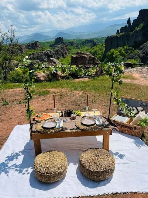 Picnic with a View: Belogradchik's Breathtaking Romance - Accessibility and Practical Considerations