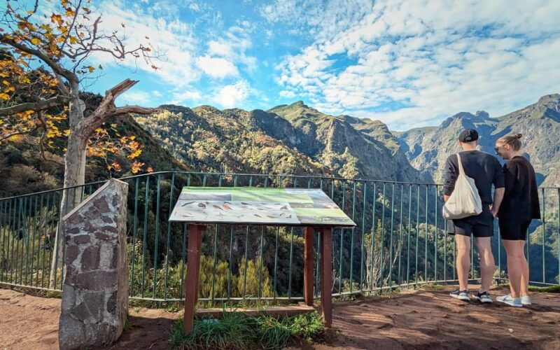 pico-do-arieiro-in-4h-immersive-private-experience-cabrio