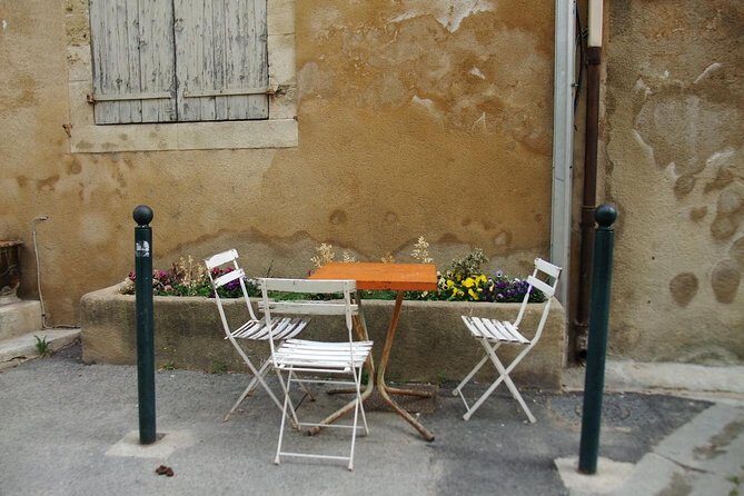 Picturesque Luberon - From AIX-EN-PROVENCE - FAQs