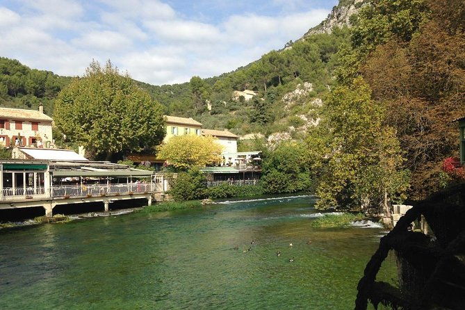 picturesque-luberon-from-marseille