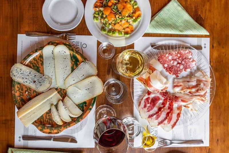 Pienza: guided tasting of Orcia DOC wine and organic EVO oil - What Makes It Special  