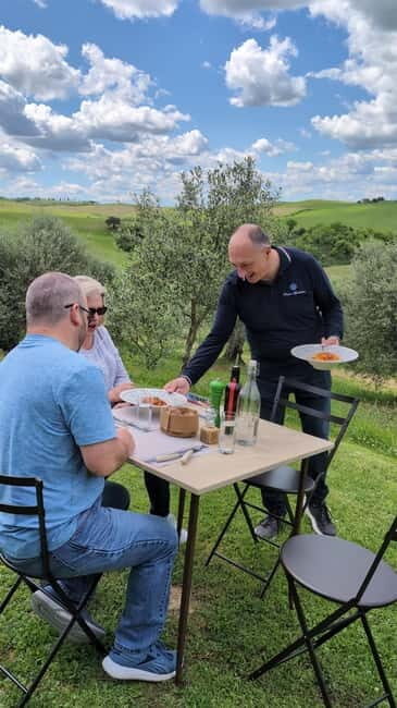Pienza: Pool Day with Typical Gourmet Lunch at Farmhouse - Discovering the Charm of Pienza: Pool Day & Gourmet Lunch at a Tuscan Farmhouse