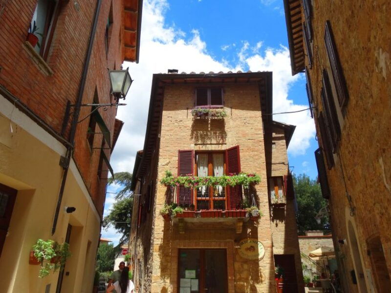 pienza-private-walking-tour-with-tuscan-tasting-experience