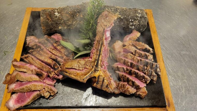 pienza-typical-gourmet-lunch-at-ancient-tuscan-farmhouse