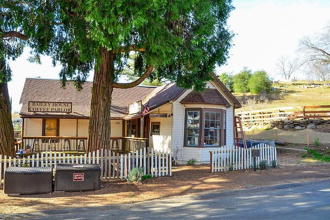 pies-pickaxes-a-historic-walking-tour-of-julian-ca